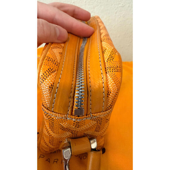 AUTHENTIC GOYARD CAP VERT YELLOW CROSSBODY BAG - Picture 10 of 16